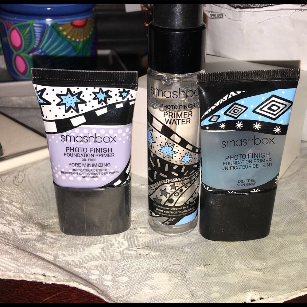 Smashbox travel size primer and primer spray.
